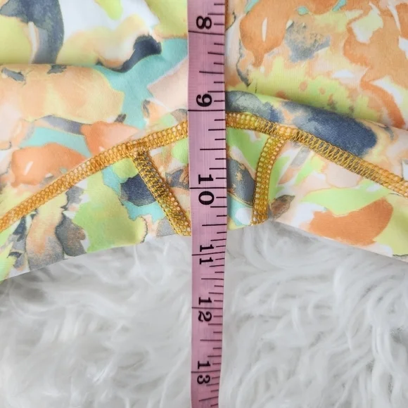 Fabletics Define PowerHold® High-Waisted 7/8 Legging. Color: PAINTED MARIGOLD. S - Picture 7 of 12